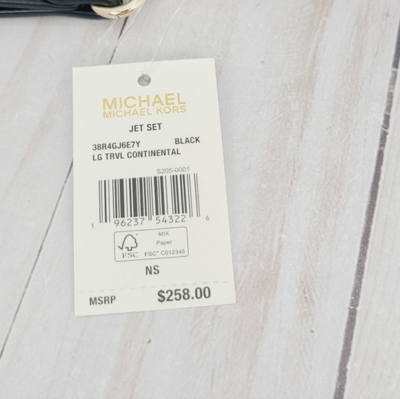 Michael Kors Large Continental Wallet MK Embossed Leather - Picture 11 of 11